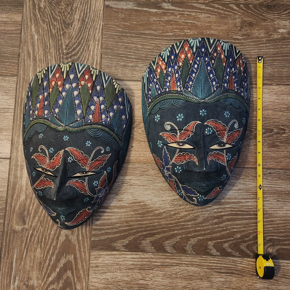 Handcrafted Tribal Mask Set - Multicolor